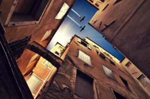 Cómo mejorar la eficiencia energética en una vivienda antigua