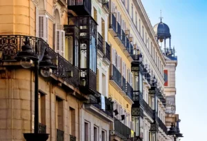 Expansión de ciudades en España debido al aumento de población