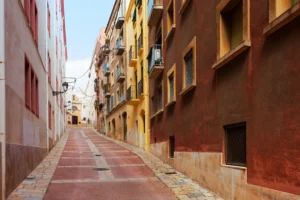 Edificios de vivienda asequible para personas con bajo poder adquisitivo en España