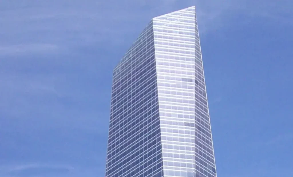 Fachada acristalada de la Torre de Cristal en Madrid, el rascacielos más alto de España