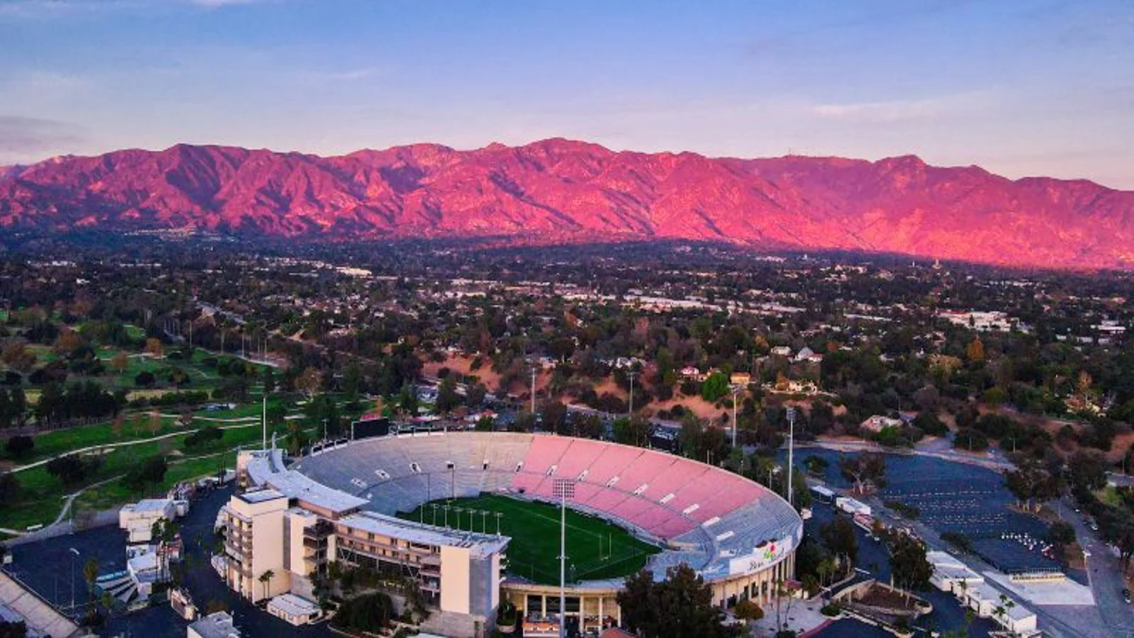 Vista aérea del Rose Bowl Stadium en Pasadena, California, sede del Mundial de Clubes 2025