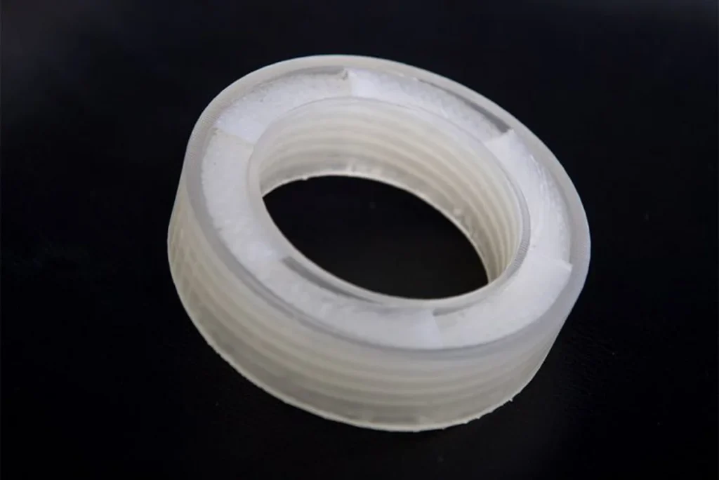Anillo impreso en 3D del metamaterial acústico desarrollado en Boston University