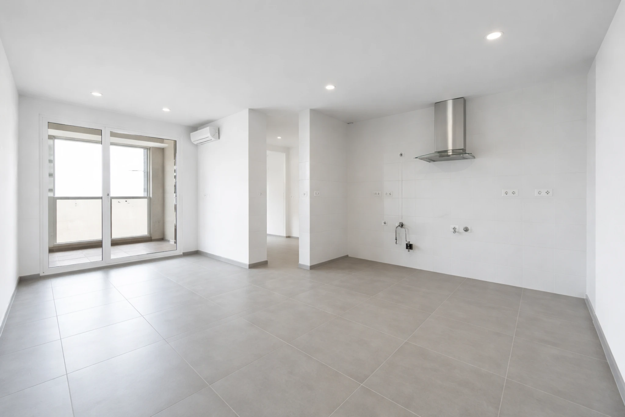 Piso de obra nueva sin cocina instalada, una tendencia cada vez más común en promociones inmobiliarias